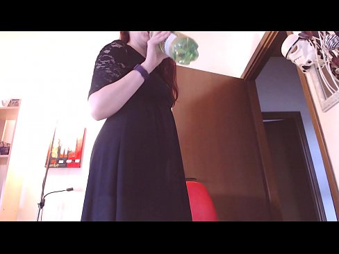 ❤️ Een onderdanige slaaf die houdt van vieze en weelderige slipjes wordt gedwongen te masturberen na het bekijken van deze video! ❌ Super sex at us nl.xxxpornolive.ru ️❤